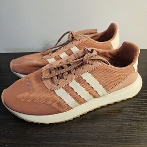 Adidas Dusty Pink Size 6.5 Vintage Style